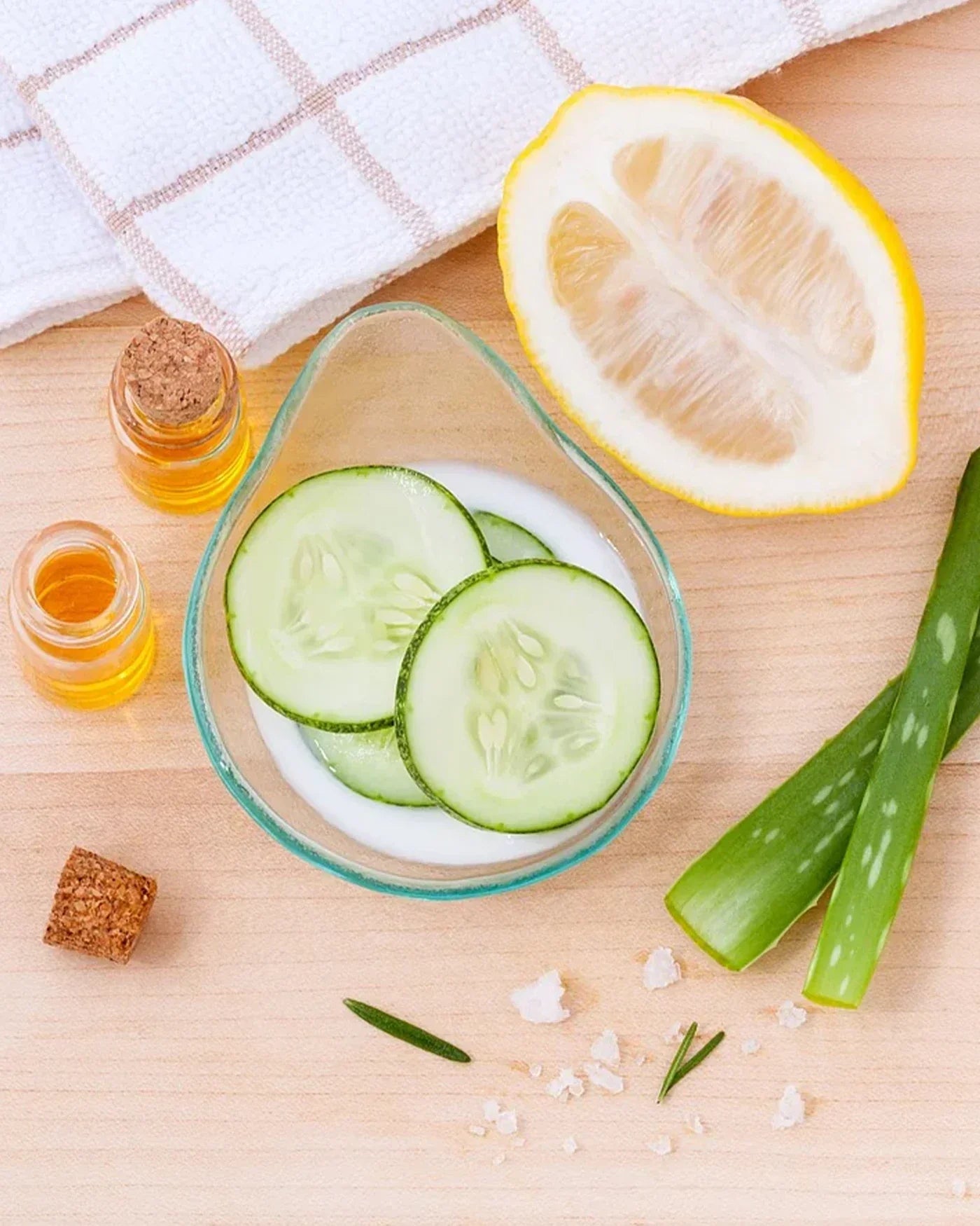 5 Incredible Cucumber Benefits for Skin